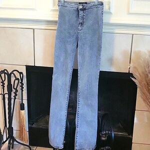 High waist blue jeans